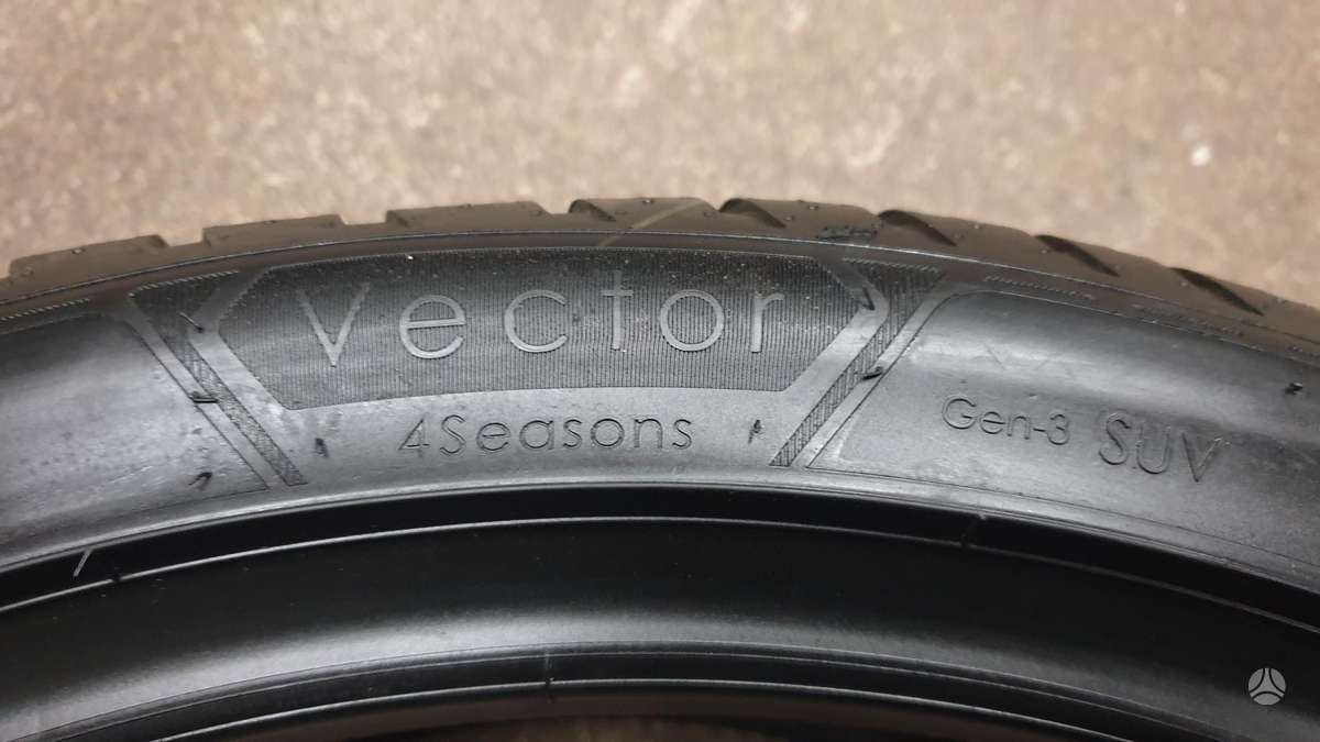 Goodyear Vector4Seasons, universalios 255/40 R21