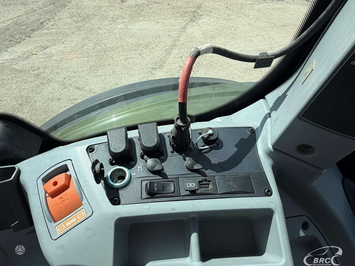 Valtra T235, tractors