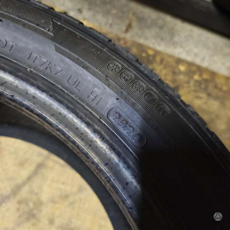 Hankook Kinergy 4s2, всесезонные 235/45 R17