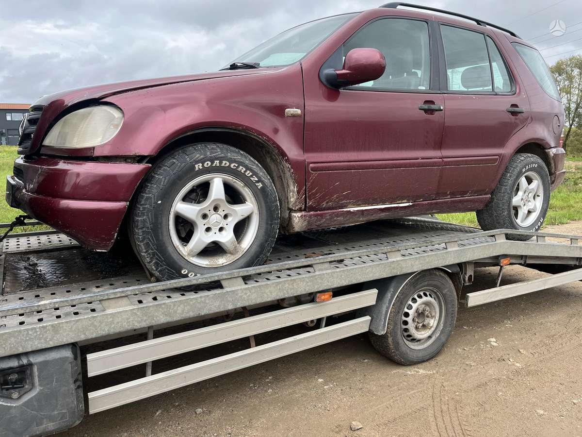 Mercedes-Benz ML270