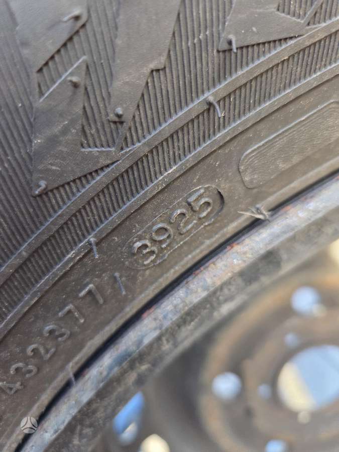 Nokian, всесезонные 215/65 R16
