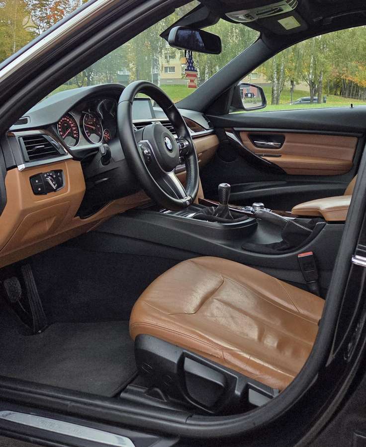 BMW 320, 2.0 l., Седан