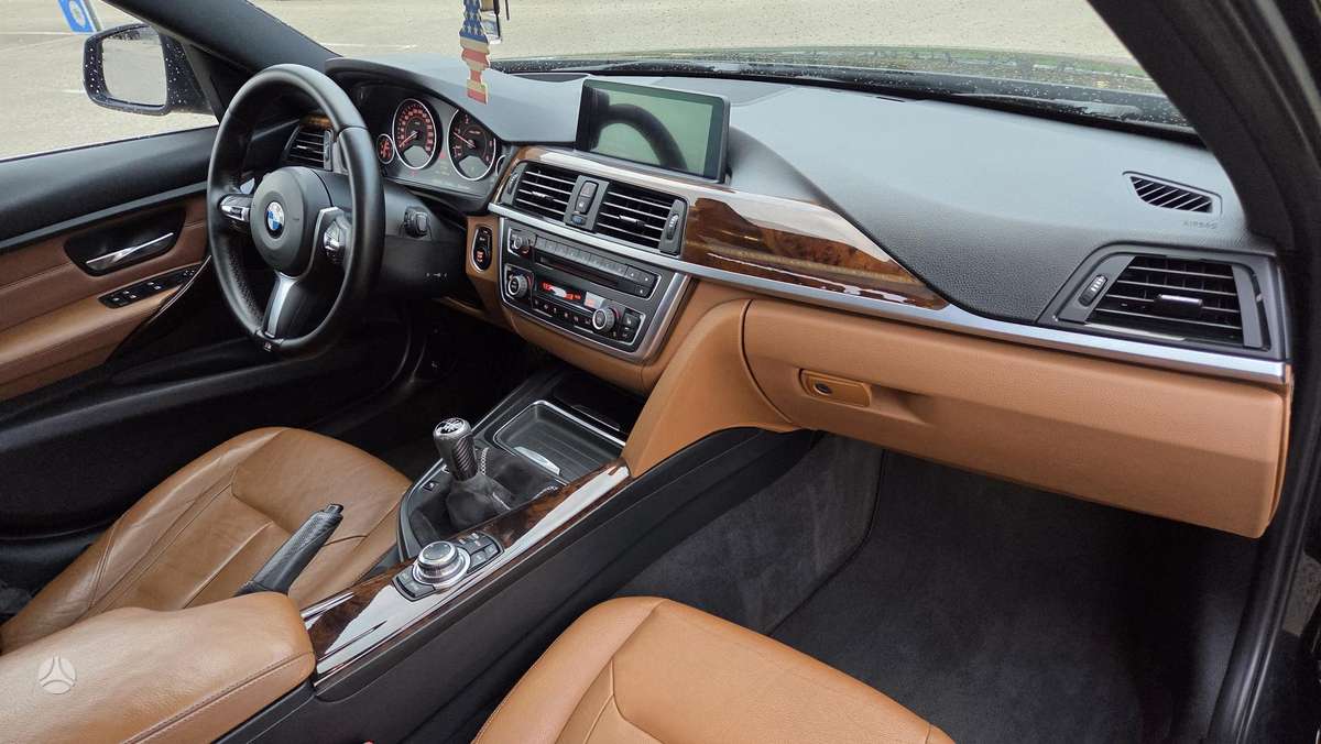 BMW 320, 2.0 l., Седан