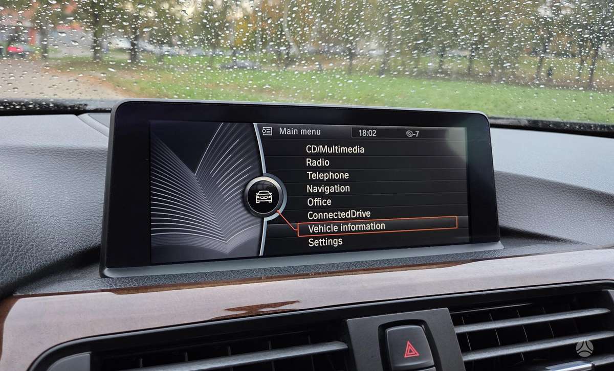 BMW 320, 2.0 l., Седан