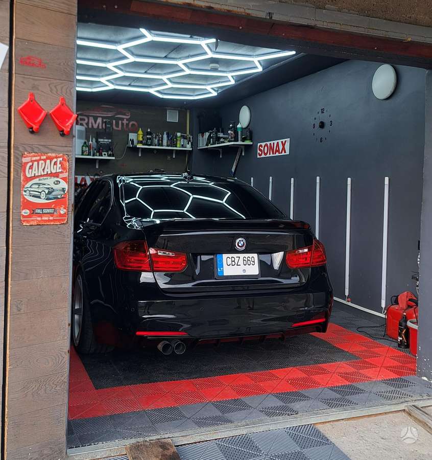 BMW 320, 2.0 l., Седан
