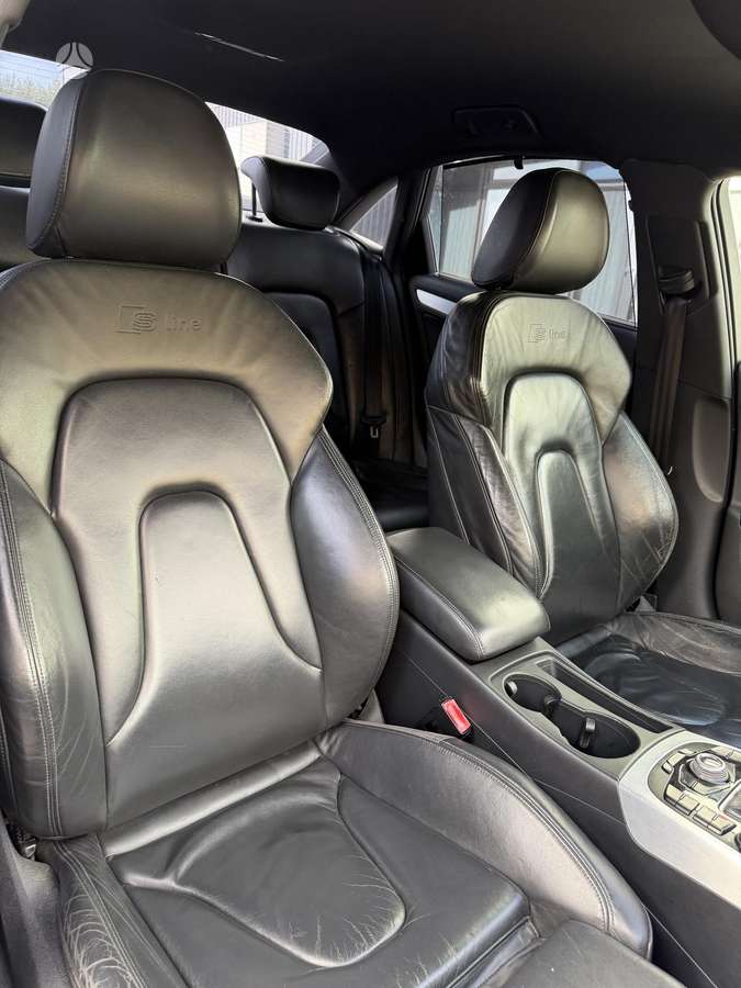 Audi A4, saloon / sedan