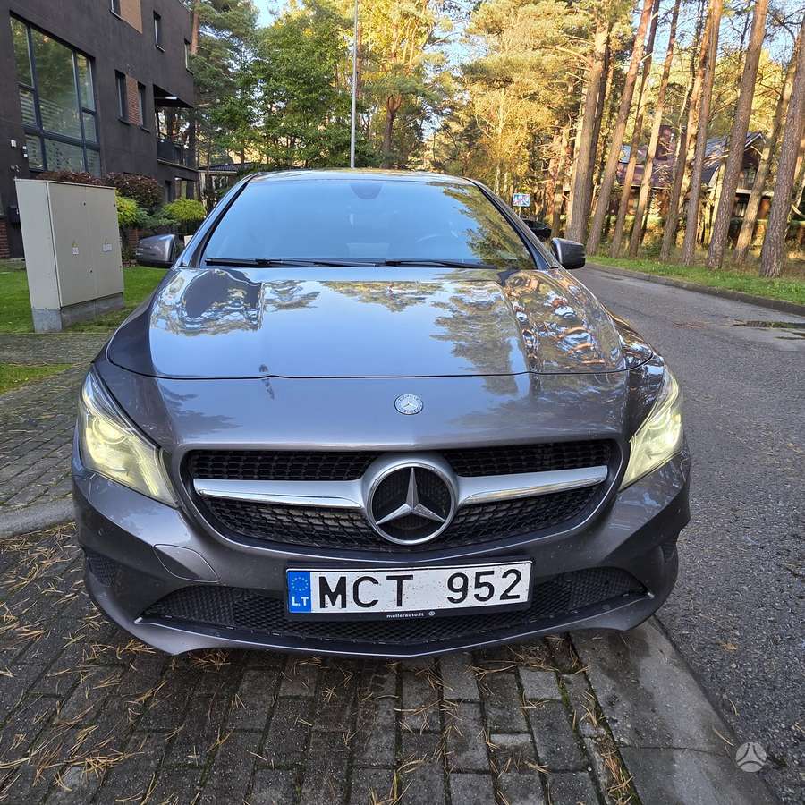 Mercedes-Benz CLA200