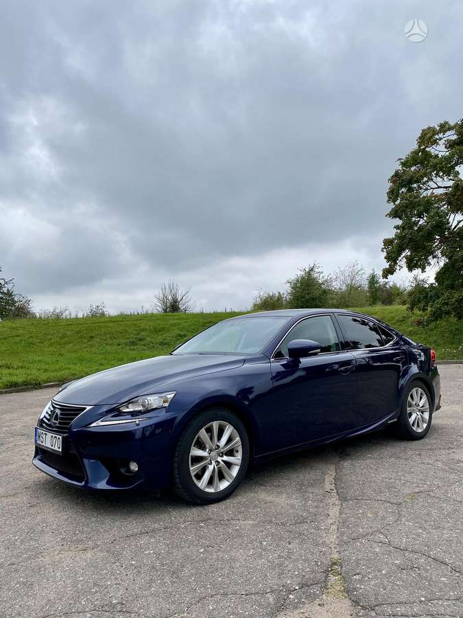 Lexus IS 300h