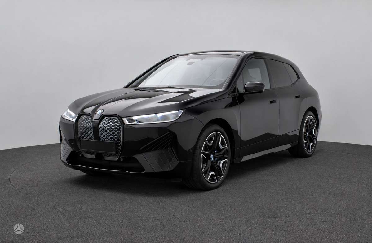 BMW iX