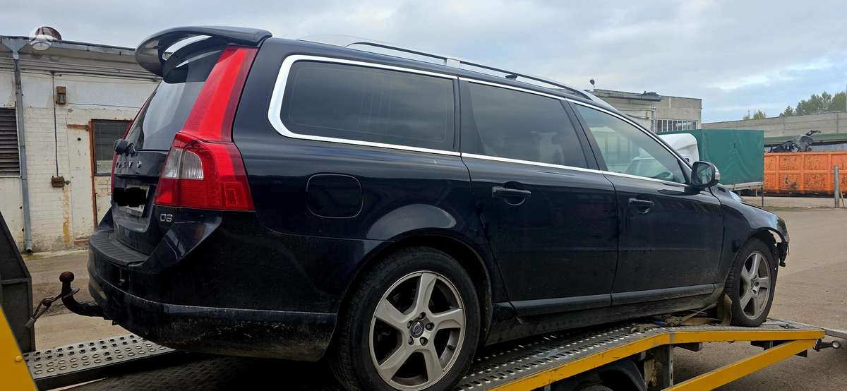 Volvo V70 body parts