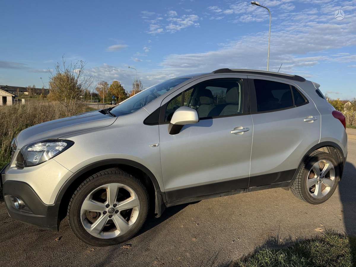 Opel Mokka 2015 — interior