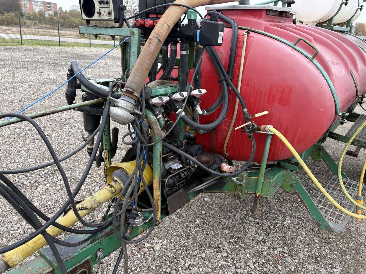 Moteska 18M-2000L, разбрызгиватели