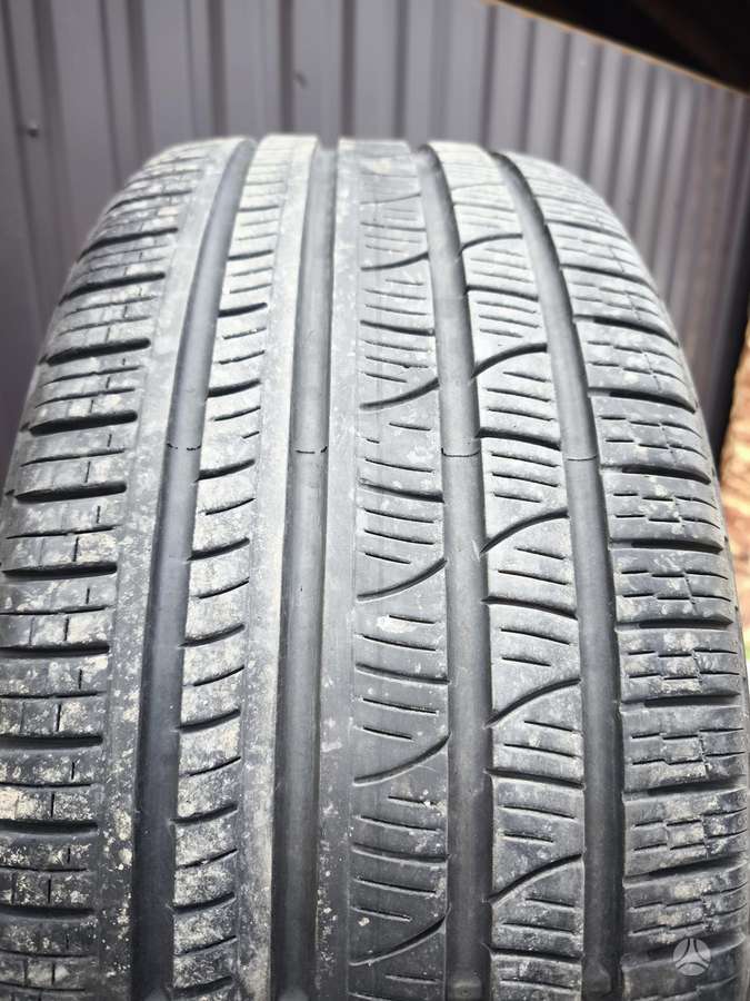 Pirelli, universalios 285/45 R22