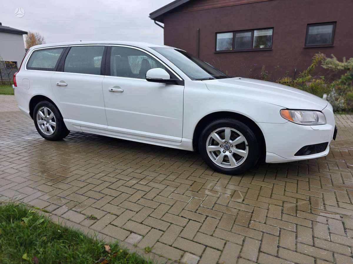 Volvo V70, 2.0 l., Универсал