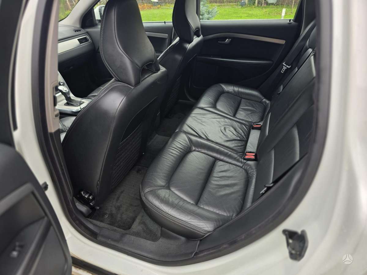 Volvo V70, 2.0 l., Универсал