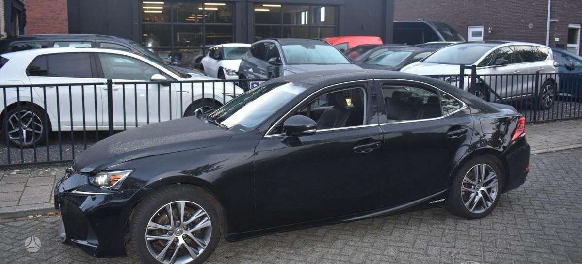 Lexus IS 300h