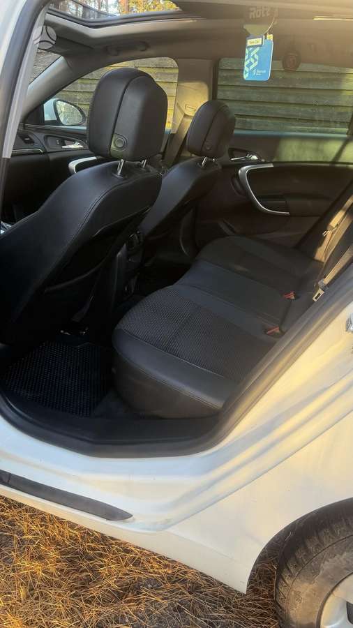 Opel Insignia, Универсал