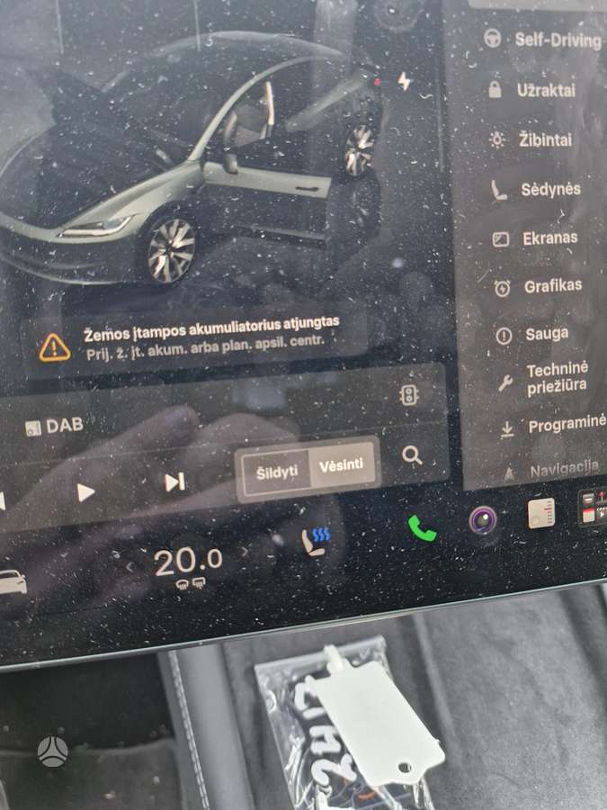 Tesla Model 3, Седан