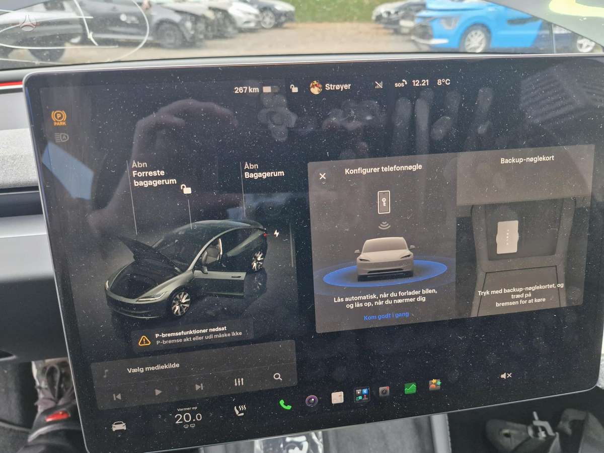 Tesla Model 3, saloon / sedan