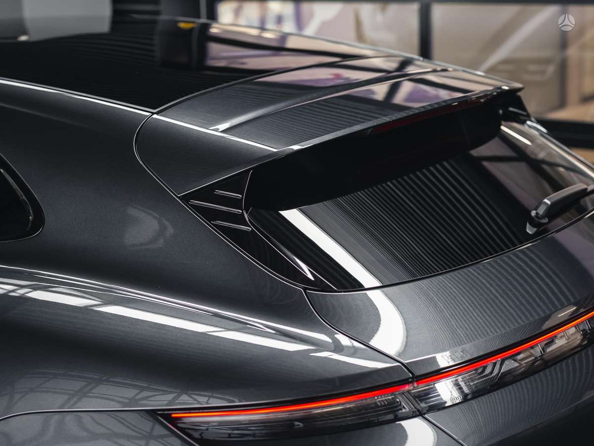 Porsche Taycan, Универсал