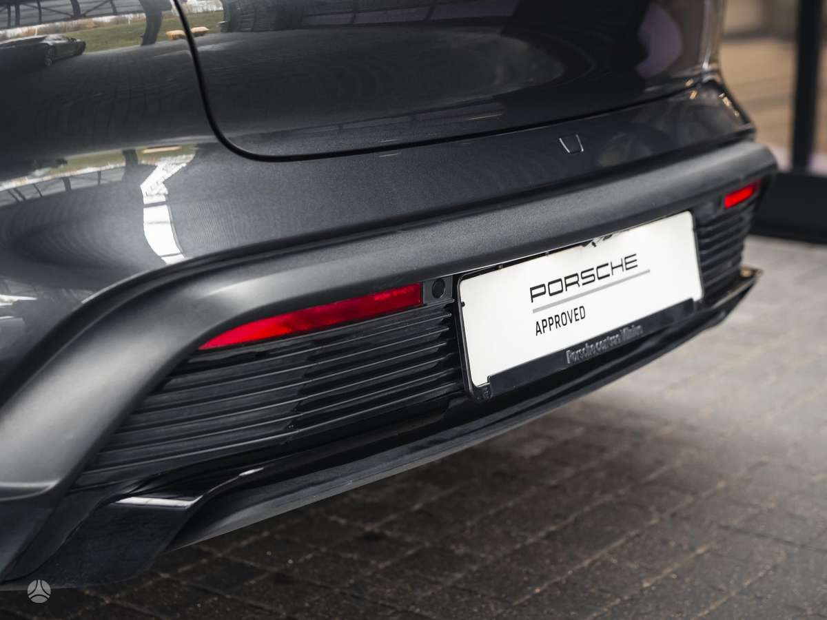 Porsche Taycan, Универсал