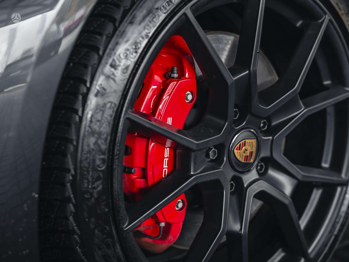 Porsche Taycan, Универсал