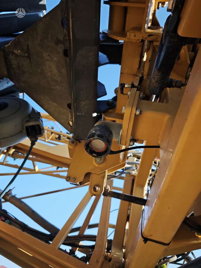 Challenger RoGator 655, самоходные разбрызгиватели