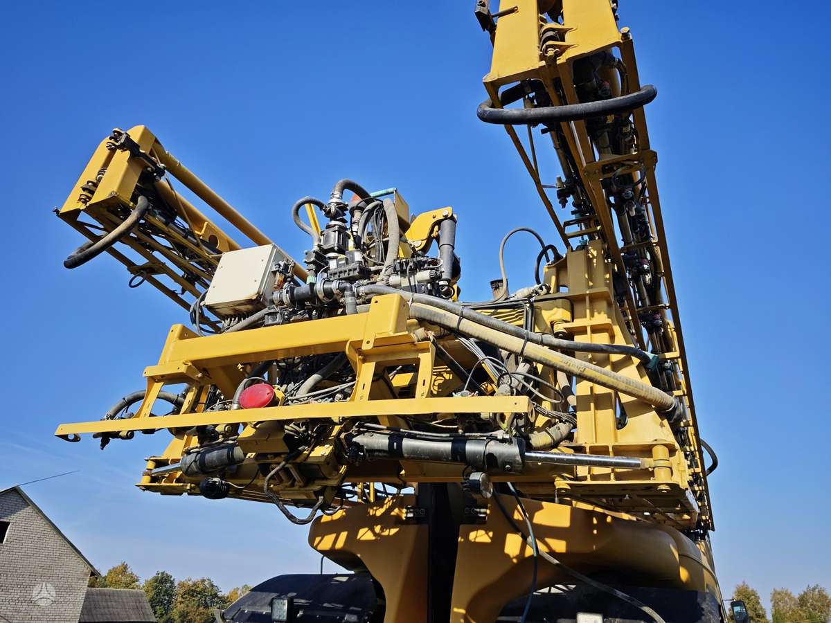 Challenger RoGator 655, self-propelled sprayers