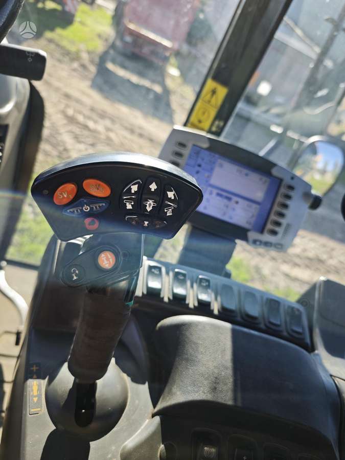 Challenger RoGator 655, самоходные разбрызгиватели