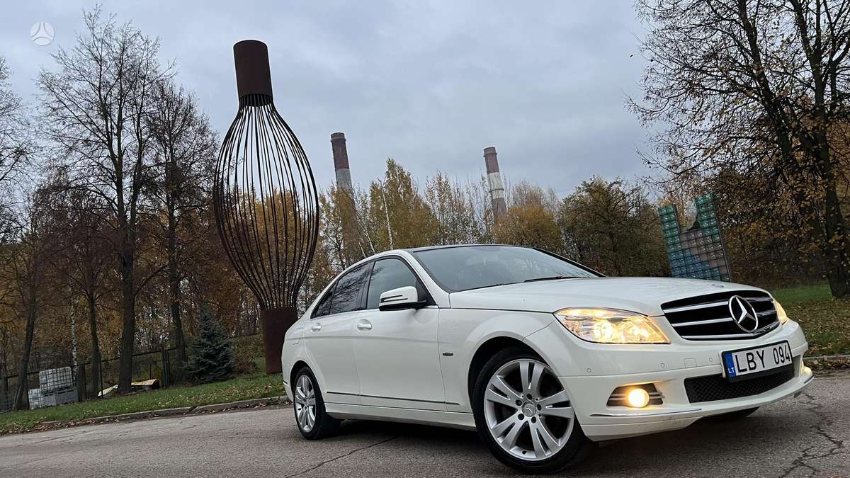 Mercedes-Benz C180