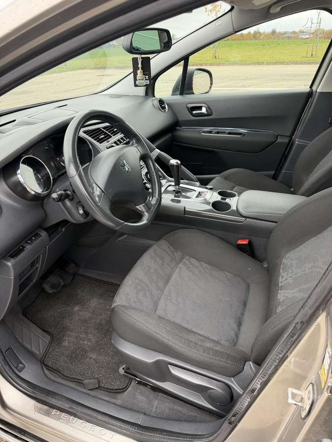 Peugeot 3008 2010 — photo 9