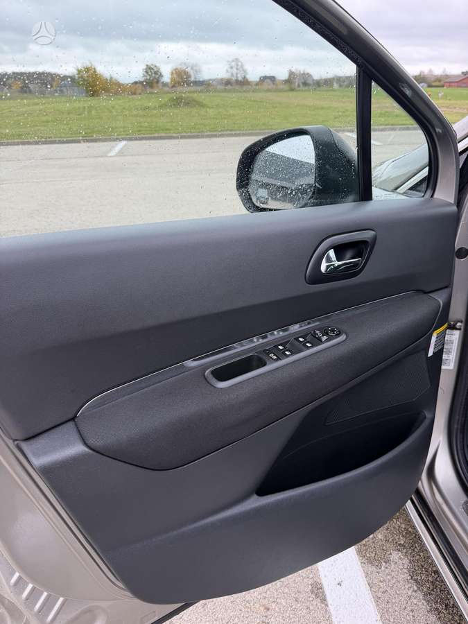 Peugeot 3008 2010 — photo 14