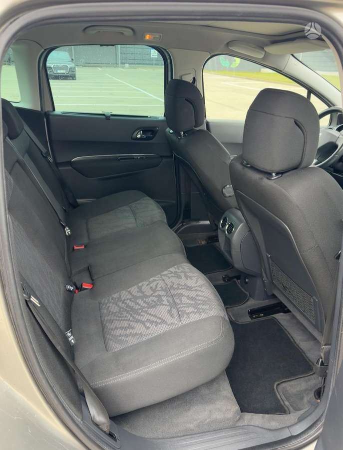 Peugeot 3008 2010 — photo 26