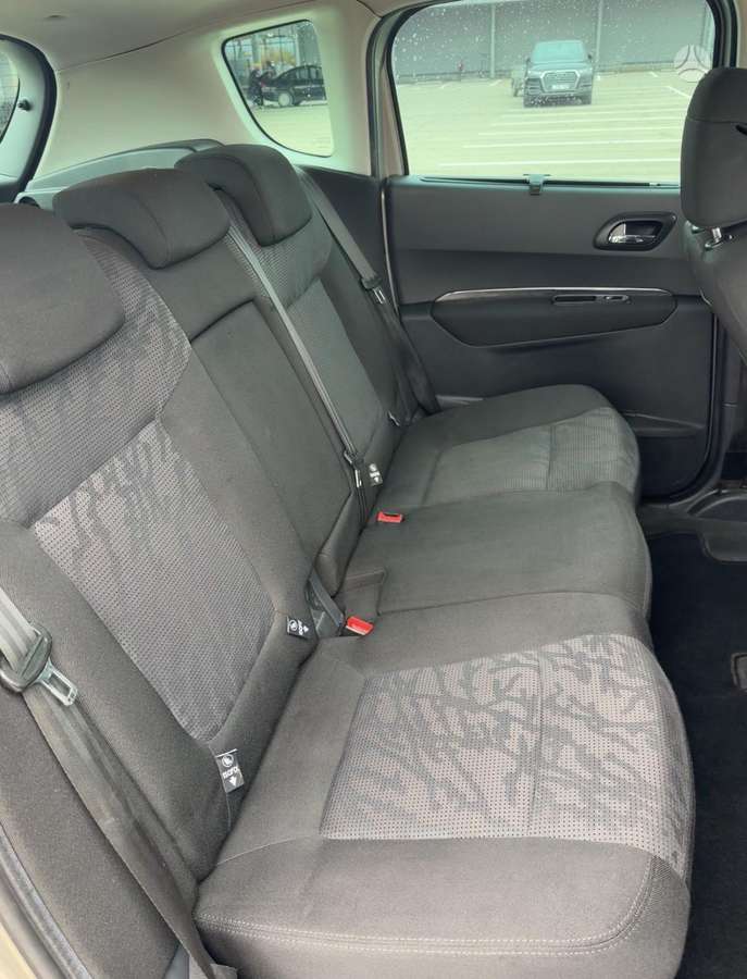 Peugeot 3008 2010 — photo 27