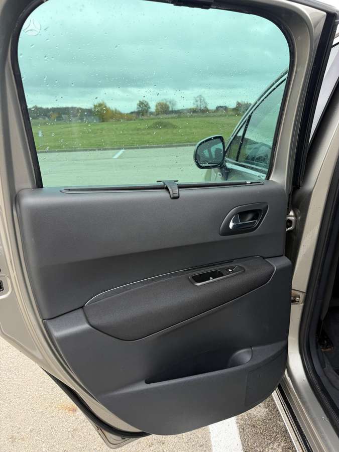 Peugeot 3008 2010 — photo 18