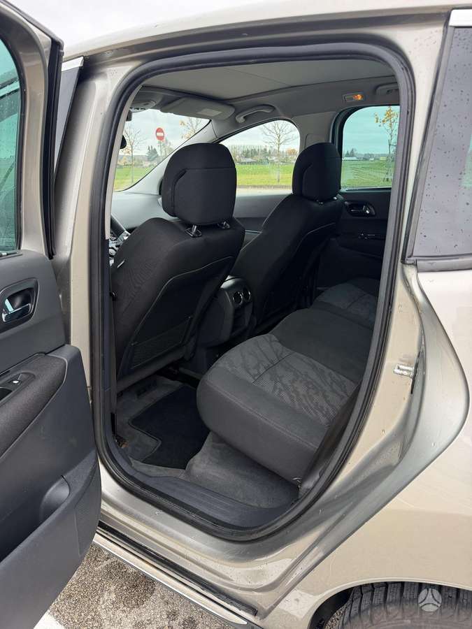 Peugeot 3008 2010 — photo 16