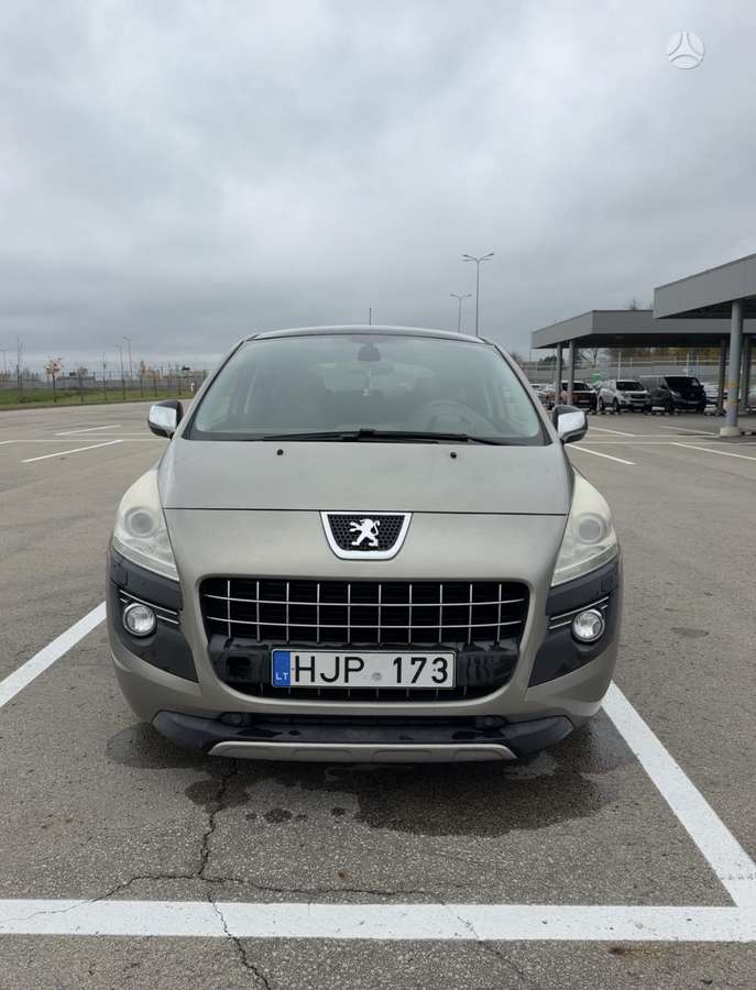 Peugeot 3008 2010 — engine 1560 cm³, 111 HP (82kW)