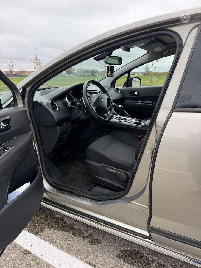 Peugeot 3008 2010 — photo 15