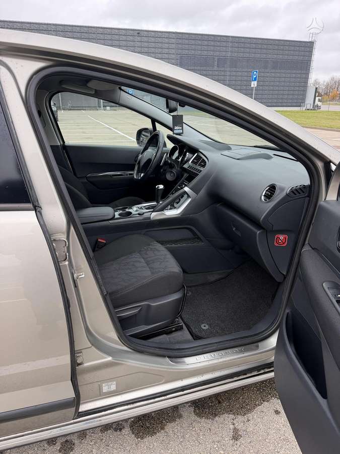 Peugeot 3008 2010 — photo 21