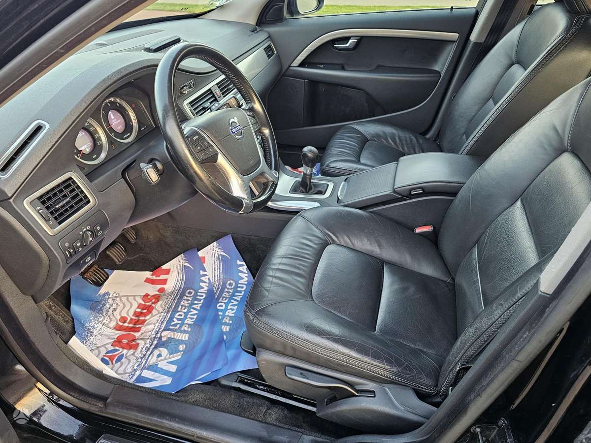 Volvo XC70, 2.0 l., Универсал