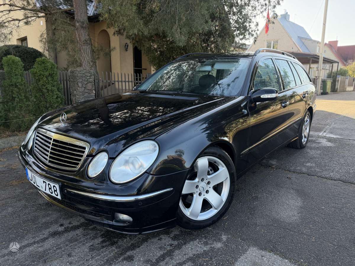 Mercedes-Benz E320
