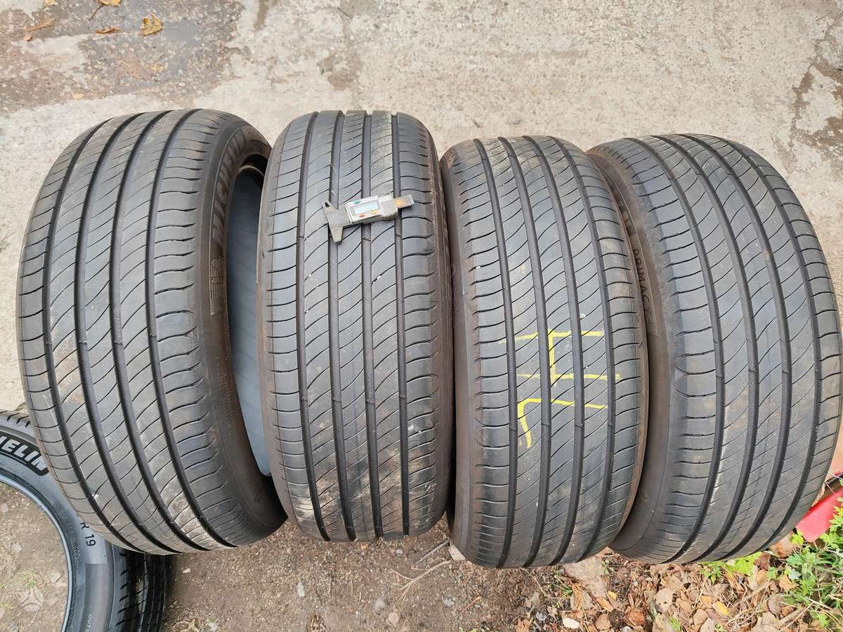 Michelin, летние 235/45 R20