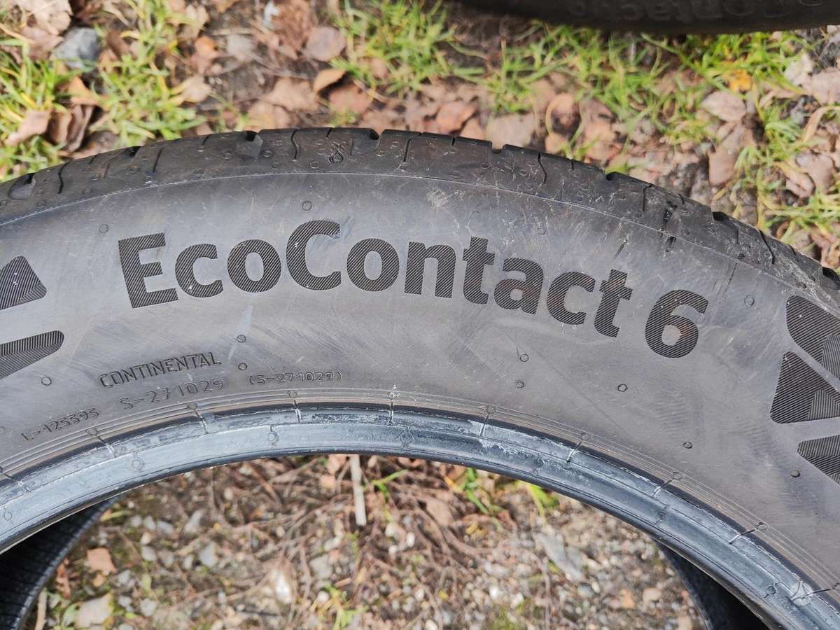 Continental, vasarinės 215/55 R17