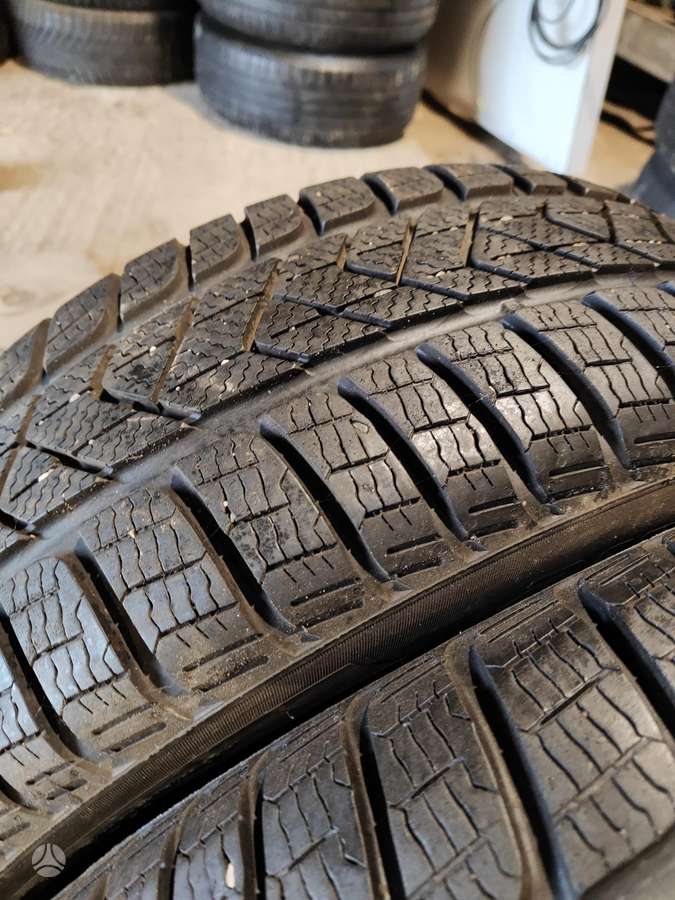 Pirelli, зимние 215/60 R16