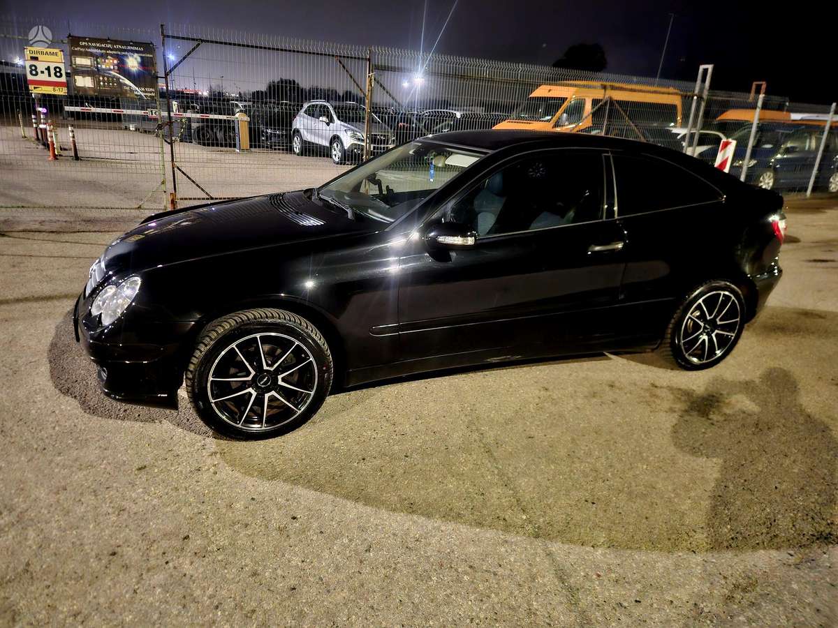 Mercedes-Benz C180