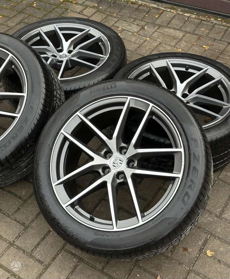 Porsche Macan, light alloy, R20
