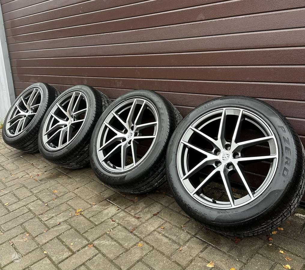 Porsche Macan, light alloy, R20