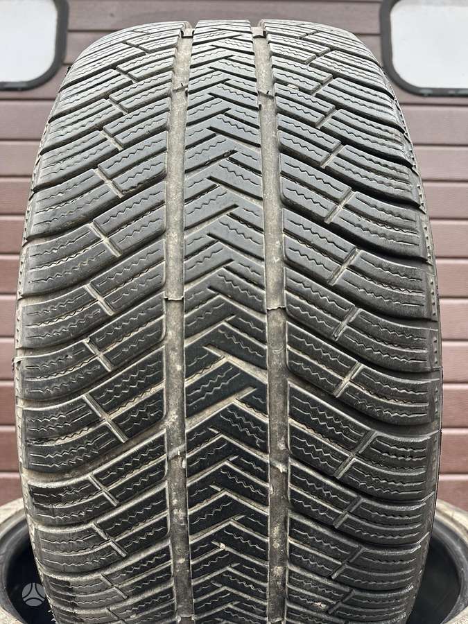 Michelin, žieminės 255/40 R20