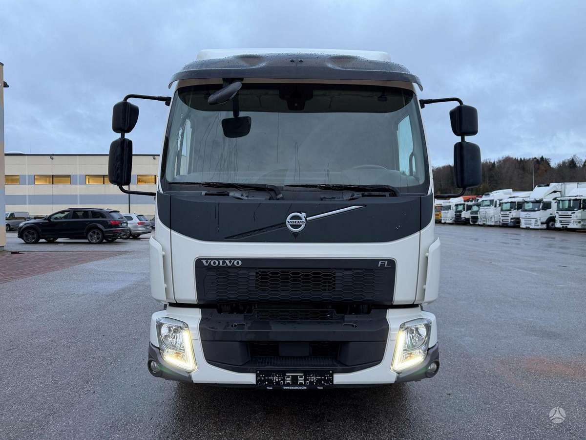 Volvo FL240, box trucks / box vans
