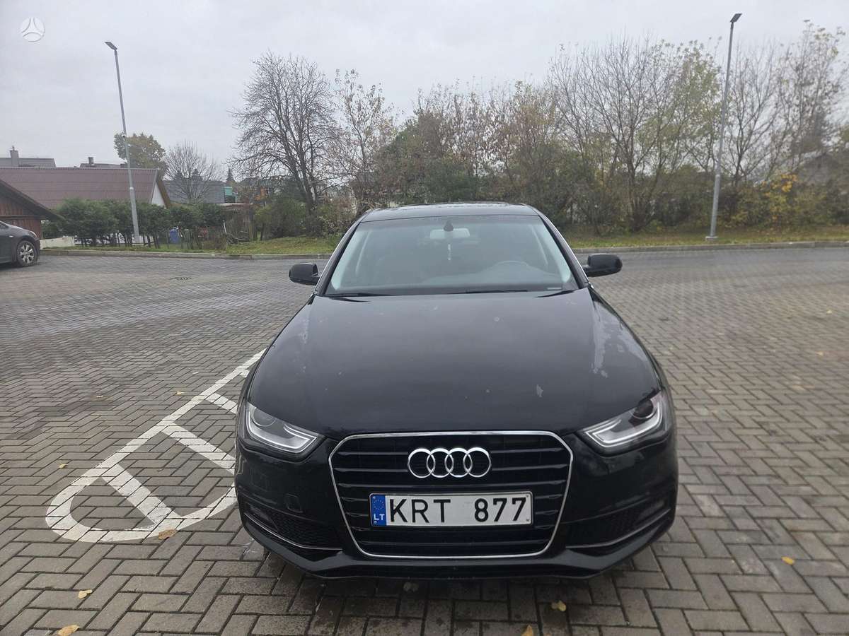 Audi A4, 2.0 l., Седан
